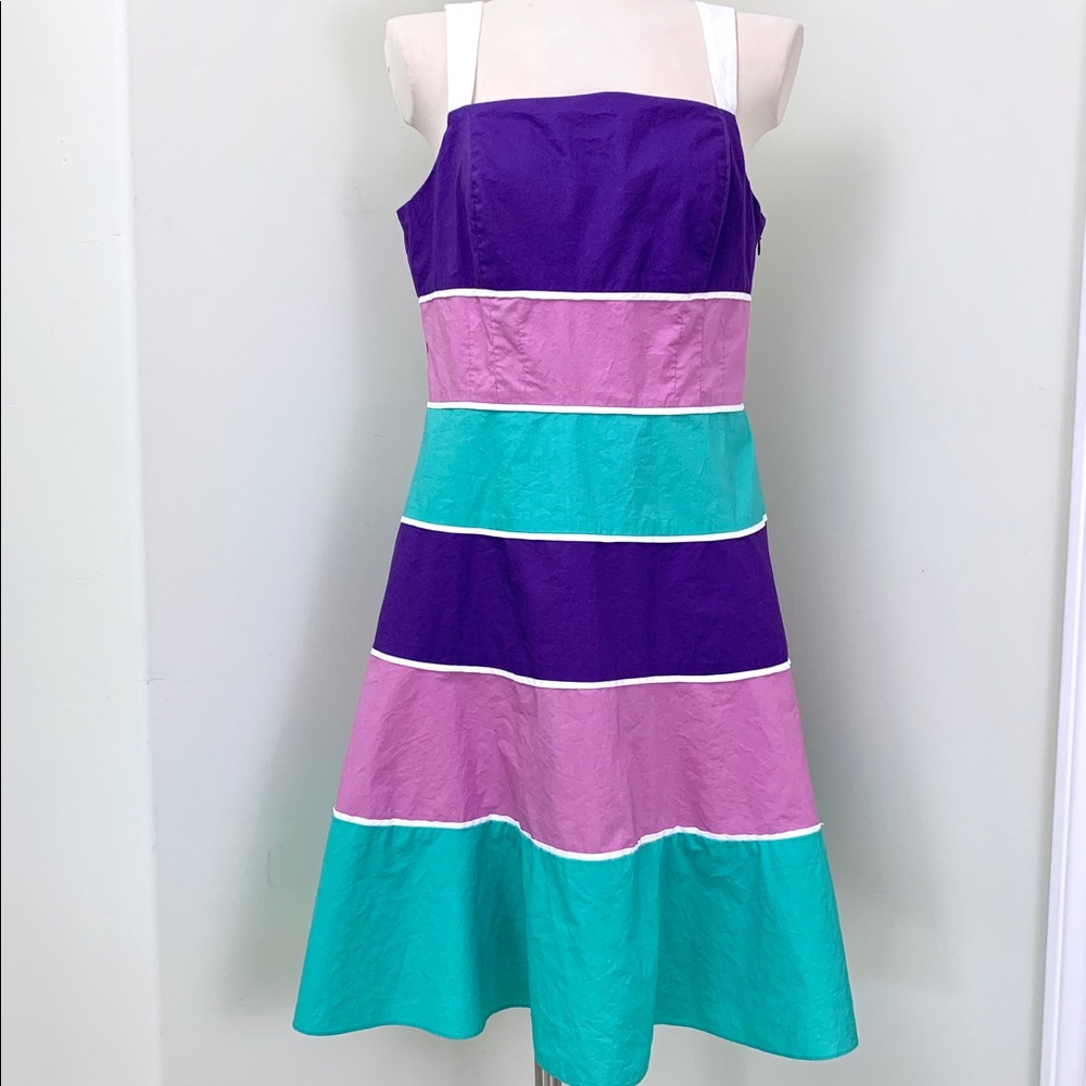 Color-blocked dress